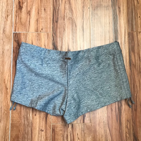 Grey Mika Yoga Short - Picture 6 of 7